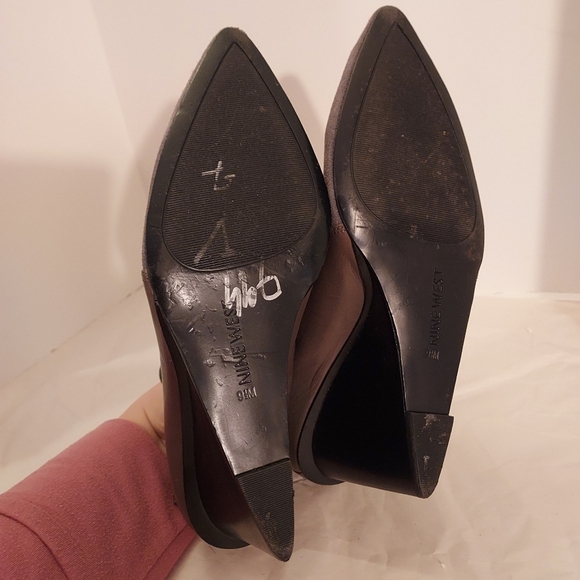 Nine West "Hartie" Wedge Booties with Pointy Toe in Size 9.5 M - Picture 13 of 13